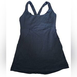 Lululemon workout top with built in adjustable bra size 4/6